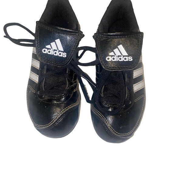 𝅺Adidas black leather baseball kids cleats size 13 - Picture 1 of 5
